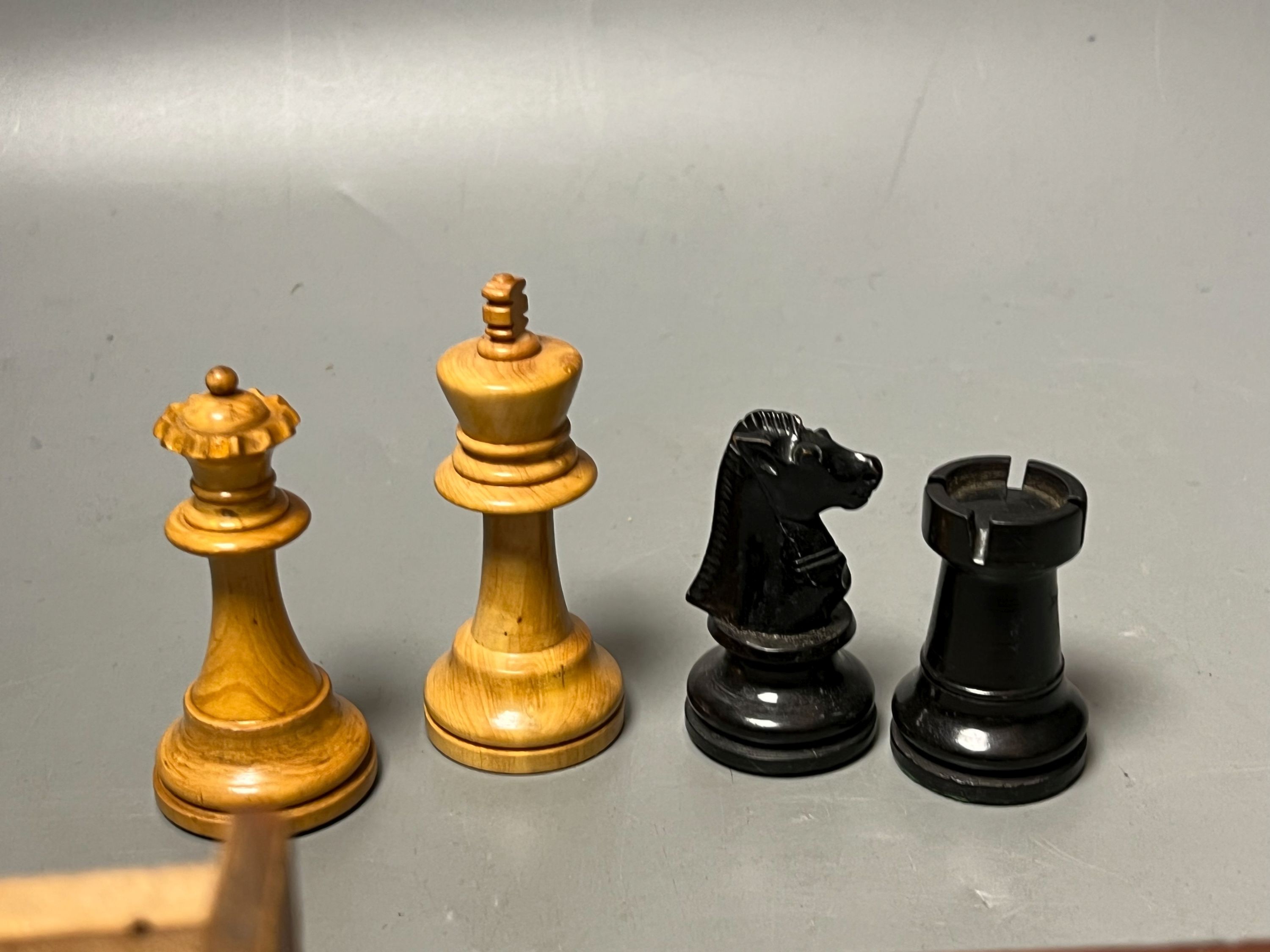 Two turned wood chess sets King heights - 8cm each